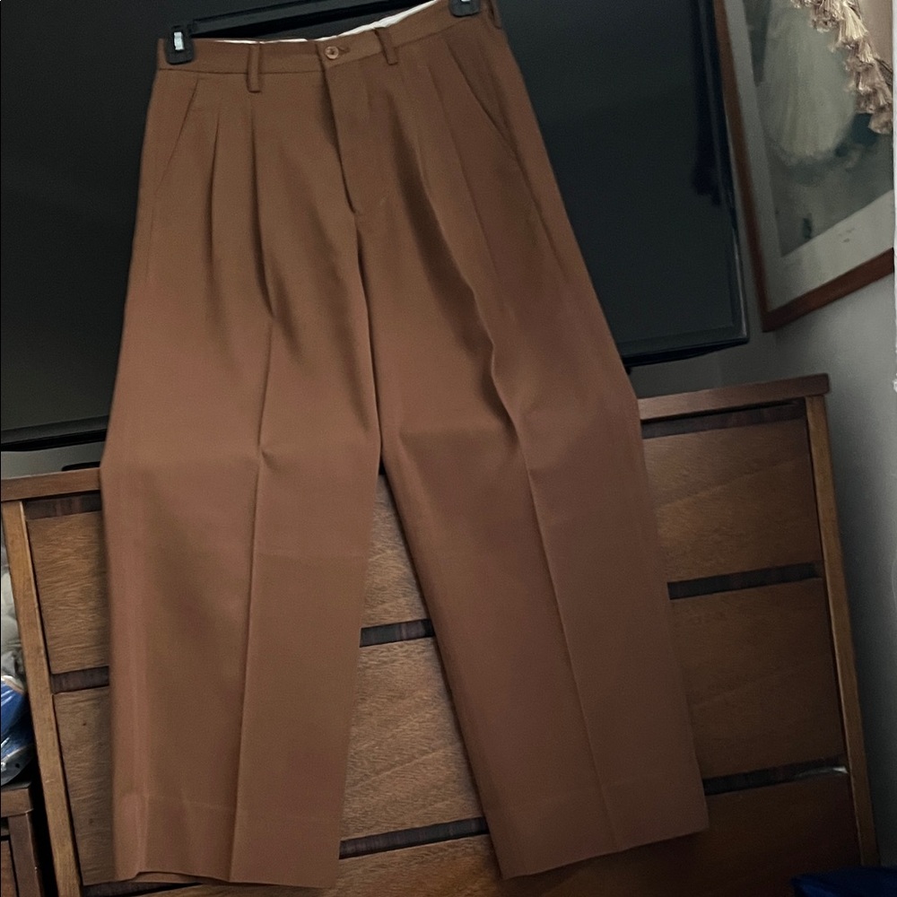 Classic Brown Men's Dress Pants. Used few times, very good condition. Long 30.
